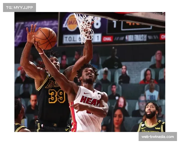 战术复盘：掘金是如何通过连续三次相同的底线球战术，找到空位的默里